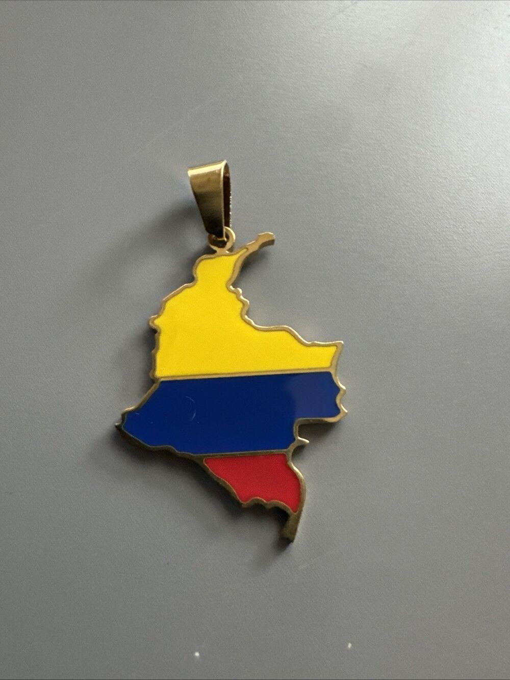 Map Flag Colombia Pendant Stainless Steel Silver Tone 18” Chain Gold Tone